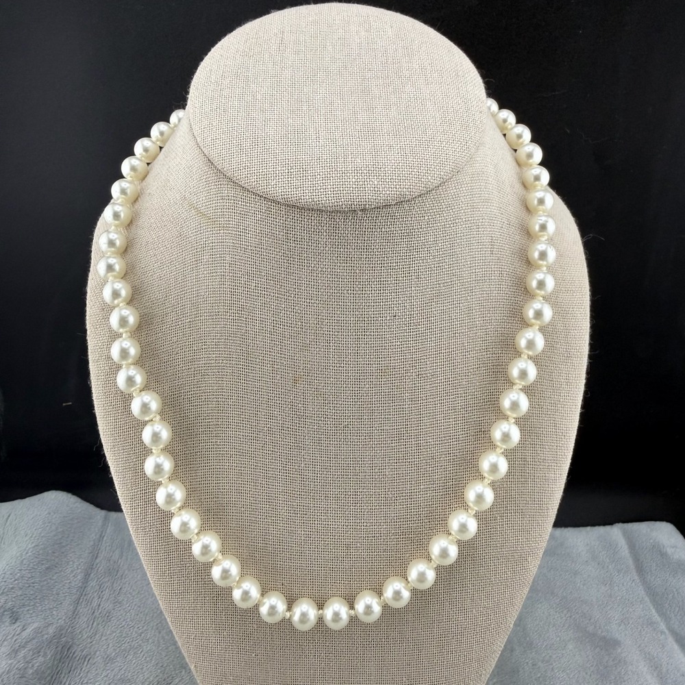 Vintage Estate Faux Pearl Necklace Cream Beaded 19in